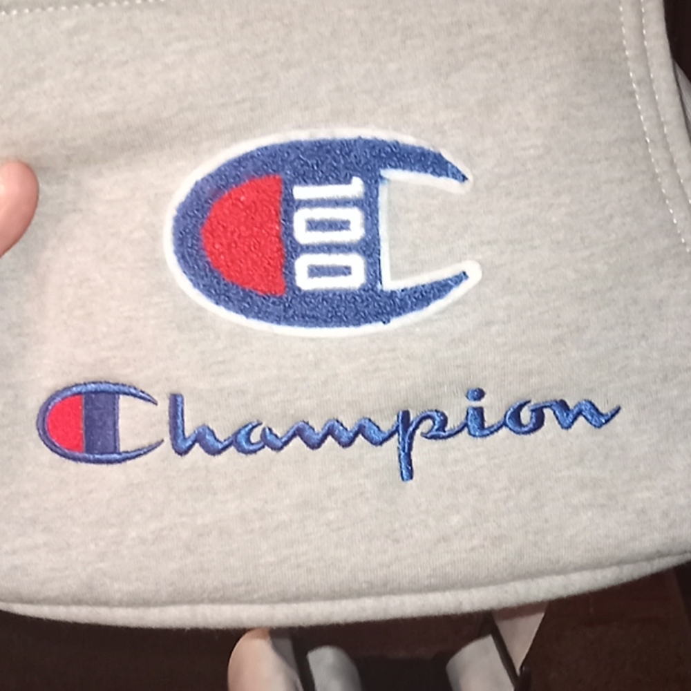 Champion fanny pack! - Picture 4 of 7